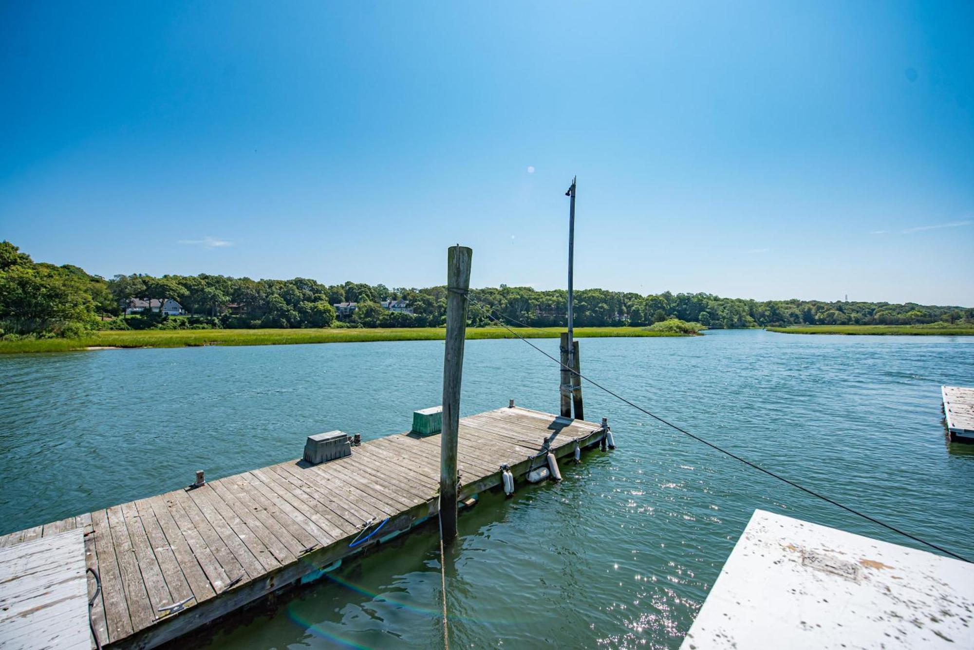 Nature'S Paradise: Private Dock & Water Views Mattituck Exterior photo